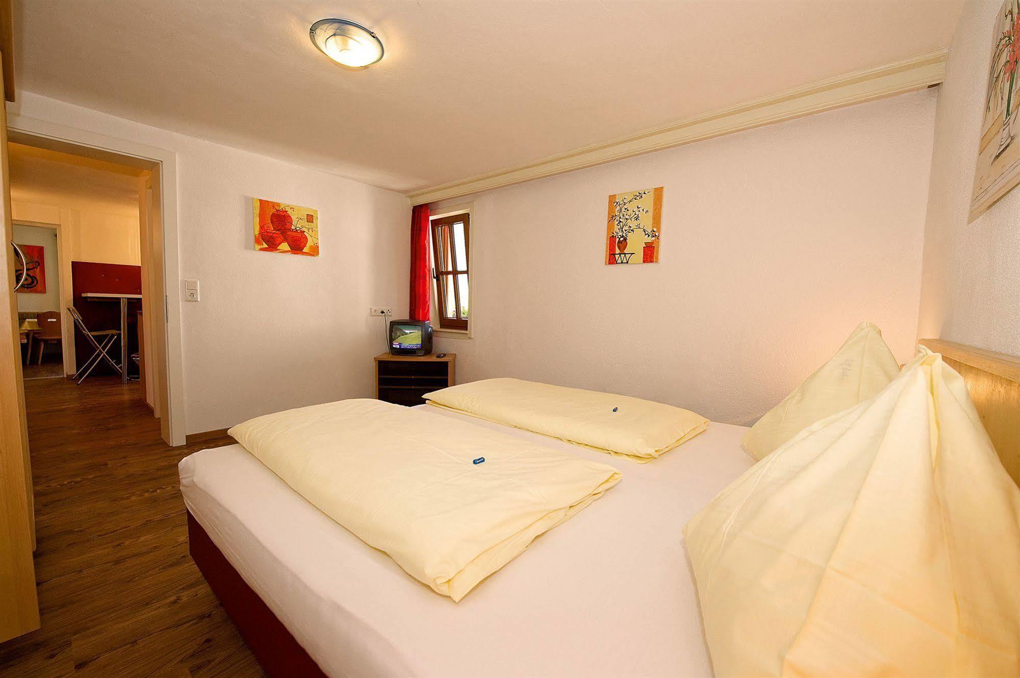 Bed & Breakfast Landhaus Strasser Söll Екстериор снимка
